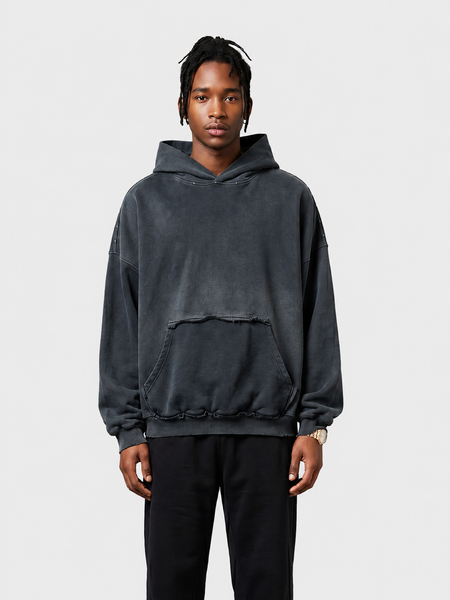 Sudadera con capucha desgastada con diseño de bolsillo invertido